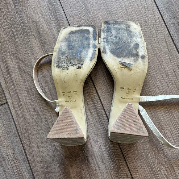 Cream square toed heels croc effect leather triangle heels size 7 - Picture 3 of 4